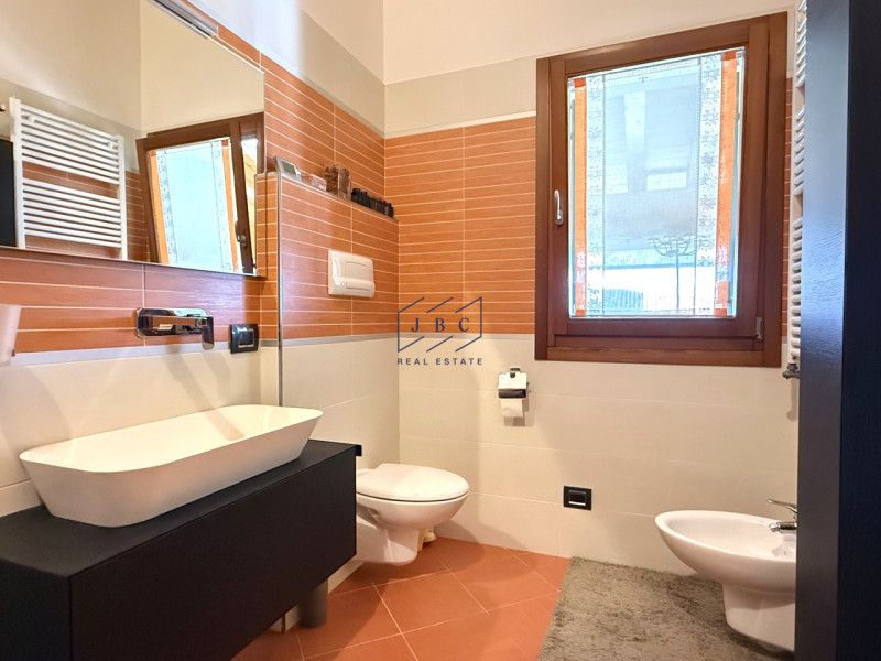 Fontanelle - (TREVISO)
Nel centro di Fontanelle, a due passi dalle scuole e da tutti i servizi es...