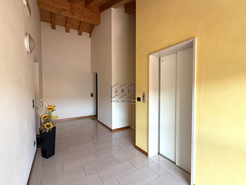 Fontanelle - (TREVISO)
Nel centro di Fontanelle, a due passi dalle scuole e da tutti i servizi es...