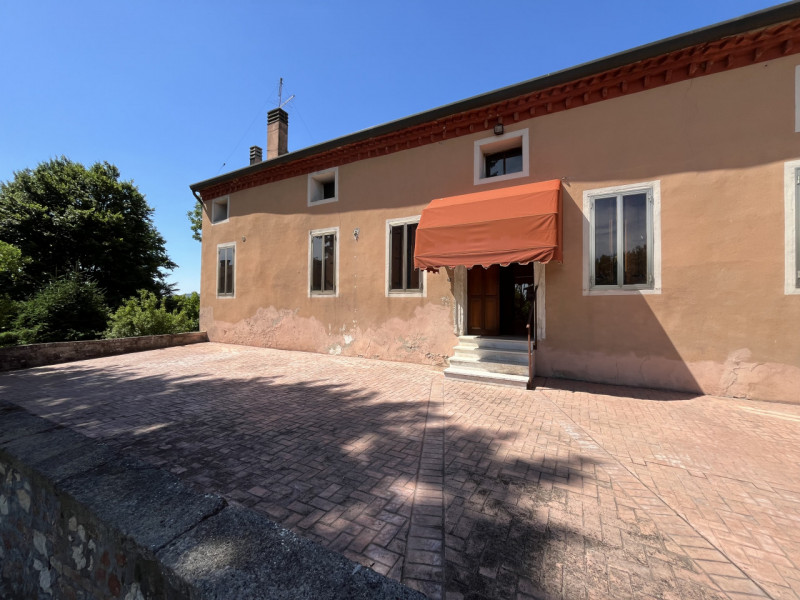 CAMPIGLIA DEI BERICI: Ampia casa padronale, sviluppata su tre livelli, situata nel cuore della ca...