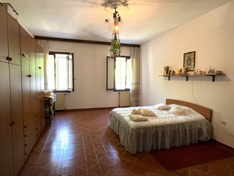 CAMPIGLIA DEI BERICI: Ampia casa padronale, sviluppata su tre livelli, situata nel cuore della ca...