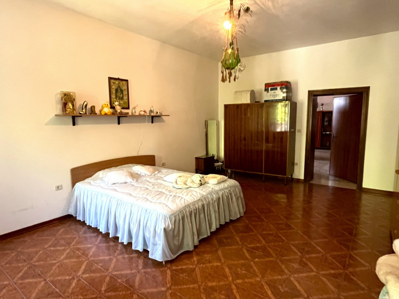 CAMPIGLIA DEI BERICI: Ampia casa padronale, sviluppata su tre livelli, situata nel cuore della ca...