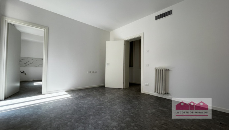 CONTRA' PORTI: BICAMERE POSTO AL TERZO PIANO CON ASCENSORE E COMPOSTO DA SOGGIORNO CON ANGOLO COT...