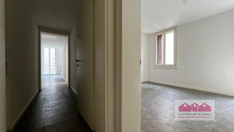 CONTRA' PORTI: BICAMERE POSTO AL TERZO PIANO CON ASCENSORE E COMPOSTO DA SOGGIORNO CON ANGOLO COT...