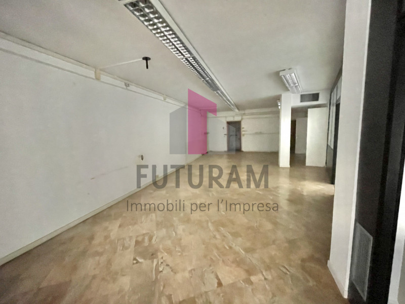 CAMISANO VICENTINO - 55FIL - PER INFO - 0444/310220

Sei alla ricerca di un negozio spazioso e lu...