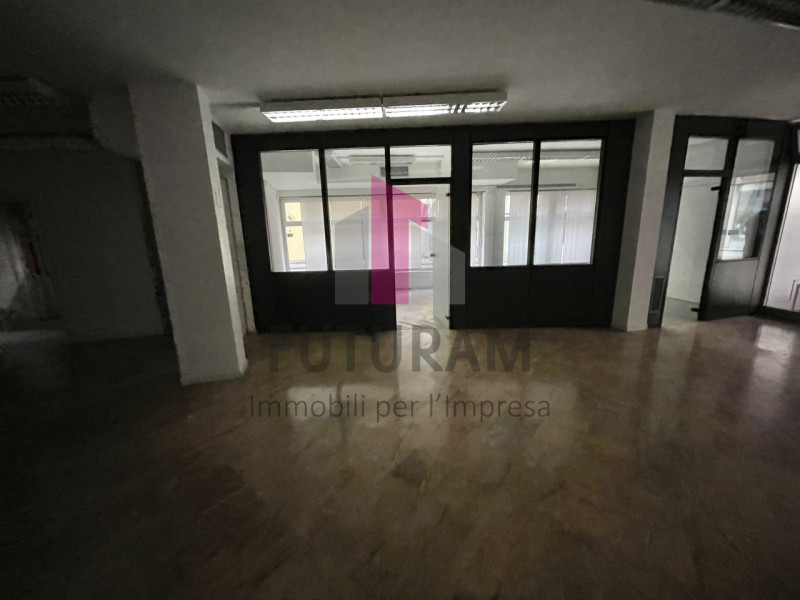 CAMISANO VICENTINO - 55FIL - PER INFO - 0444/310220

Sei alla ricerca di un negozio spazioso e lu...