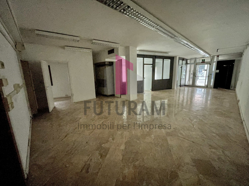 CAMISANO VICENTINO - 55FIL - PER INFO - 0444/310220

Sei alla ricerca di un negozio spazioso e lu...