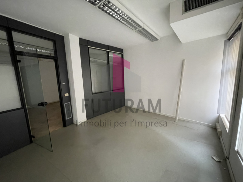 CAMISANO VICENTINO - 55FIL - PER INFO - 0444/310220

Sei alla ricerca di un negozio spazioso e lu...