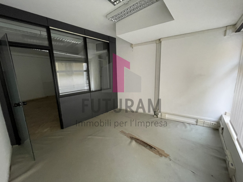 CAMISANO VICENTINO - 55FIL - PER INFO - 0444/310220

Sei alla ricerca di un negozio spazioso e lu...