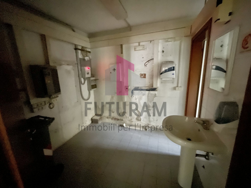 CAMISANO VICENTINO - 55FIL - PER INFO - 0444/310220

Sei alla ricerca di un negozio spazioso e lu...