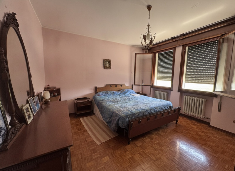 A Due Carrare, nella tranquilla e verdeggiante località di Terradura, a soli 8 km da Padova, ques...