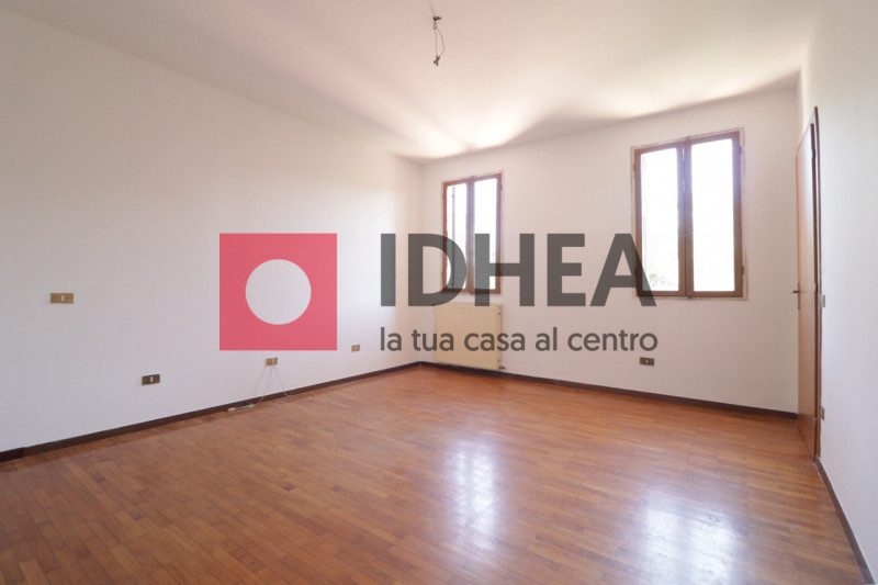 BIFAMILIARE A PADERNO RIF. "UP2"

L'agenzia immobiliare ha il piacere di proporvi Bifamiliare con...