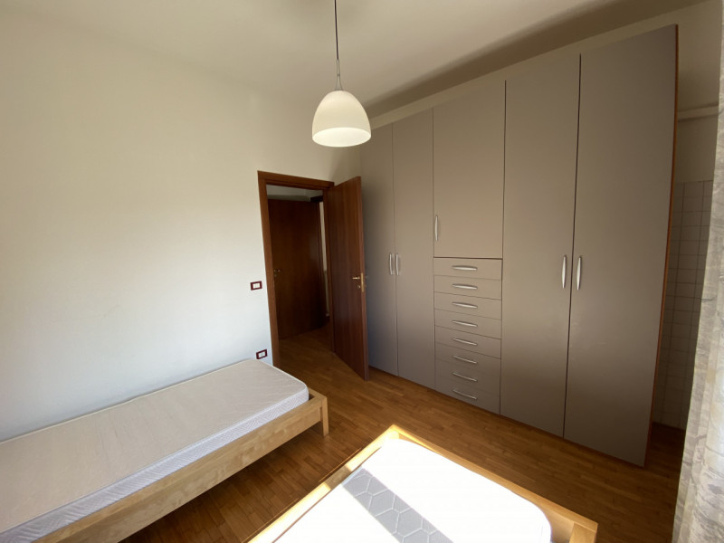 Luminoso Mini Appartamento con Terrazzo – Zona San Felice, Vicenza
Disponibile in affitto un acco...