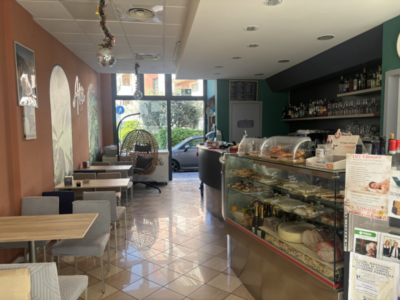In una zona dinamica e ben servita di Sarmeola di Rubano, proponiamo un’interessante opportunità ...