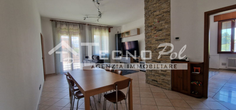 VIGONZA - ESCLUSIVA Tecnopol! Se stai cercando un appartamento che combini ampi spazi con una pos...