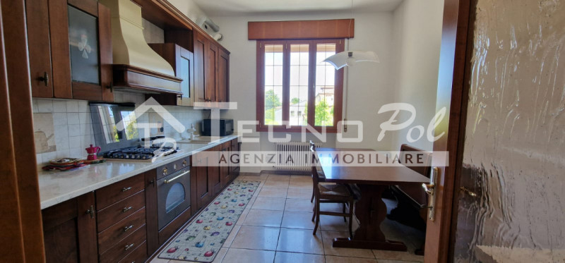 VIGONZA - ESCLUSIVA Tecnopol! Se stai cercando un appartamento che combini ampi spazi con una pos...