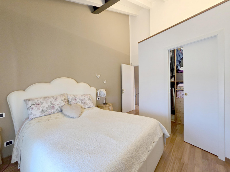 CARBONERA frazione Pezzan vendesi in complesso residenziale ampia villa a schiera di testa di 180...