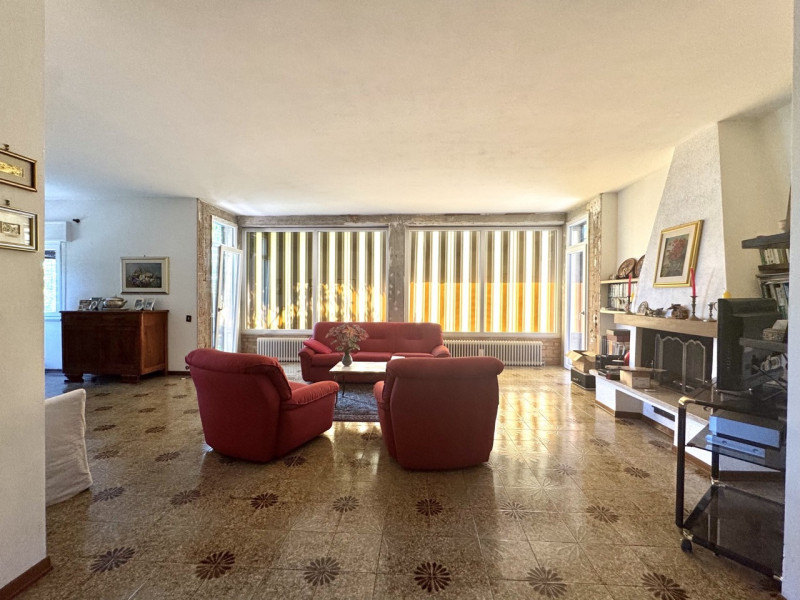 Villa singola con giardino e 7823 mq di bosco

Sogno Immobiliare Colceresa via Marconi 2 – 0424.1...