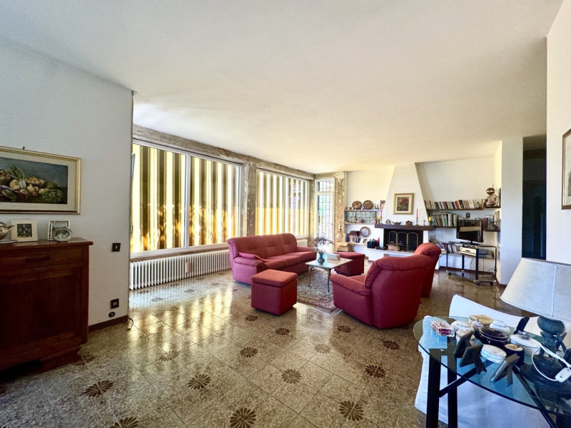 Villa singola con giardino e 7823 mq di bosco

Sogno Immobiliare Colceresa via Marconi 2 – 0424.1...
