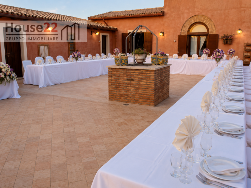 AGRIGENTO. Scopri l'incanto dell'Antico Podere, un agriturismo splendidamente ristrutturato situa...