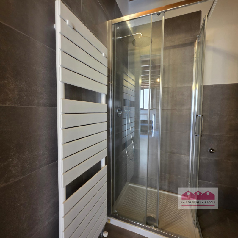 SOLO CONTRATTO CON RESIDENZA - VICENZA CENTRO STORICO: IN POSIZIONE CENTRALISSIMA, ELEGANTE MINI ...