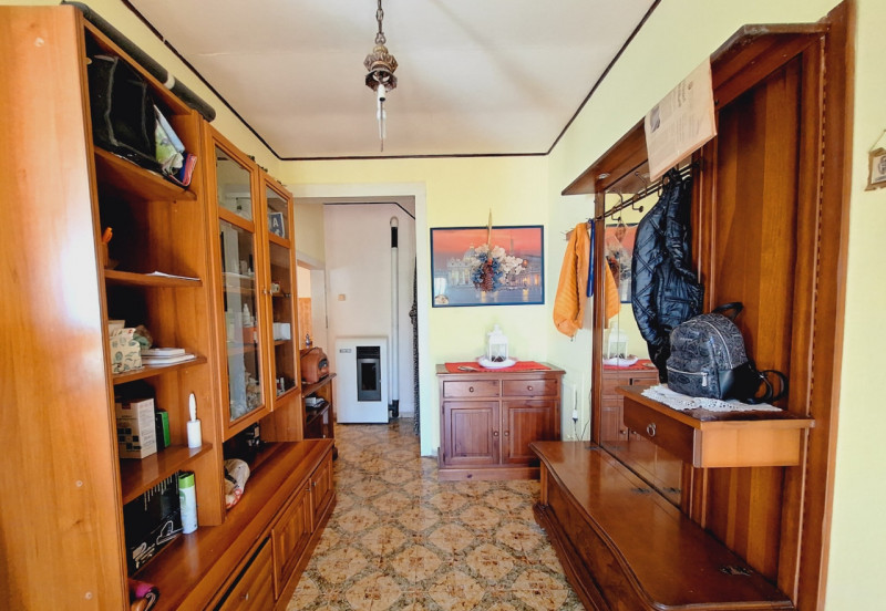In posizione privilegiata nel centro di Cappella Maggiore questa bifamiliare, con una superficie ...