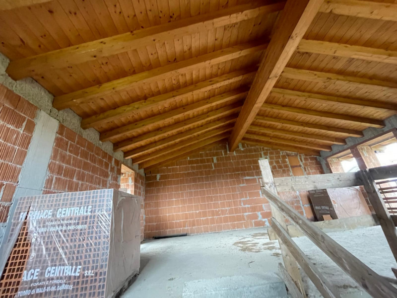 UBICAZIONE E CONTESTO
L’immobile è situato a Malo, in una zona tranquilla e residenziale immersa ...