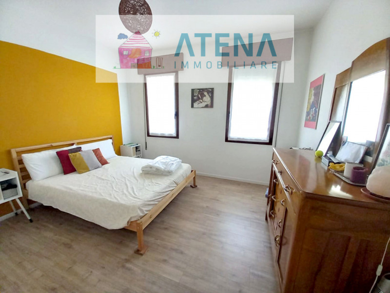 rif. 26625

PADOVA - ZONA PIOX - STANGA

Luminoso Appartamento Indipendente in Bifamiliare – Pron...
