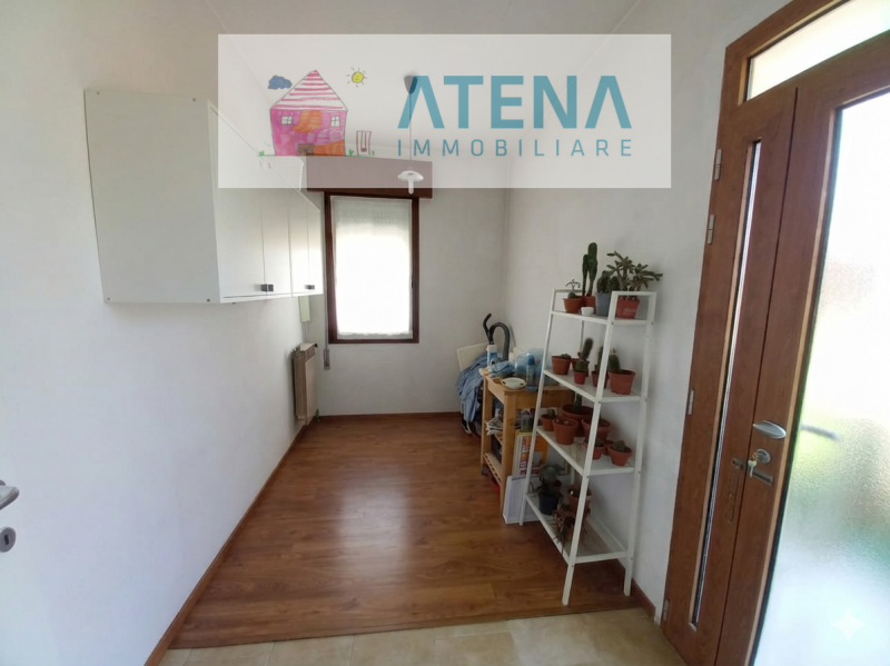 rif. 26625

PADOVA - ZONA PIOX - STANGA

Luminoso Appartamento Indipendente in Bifamiliare – Pron...