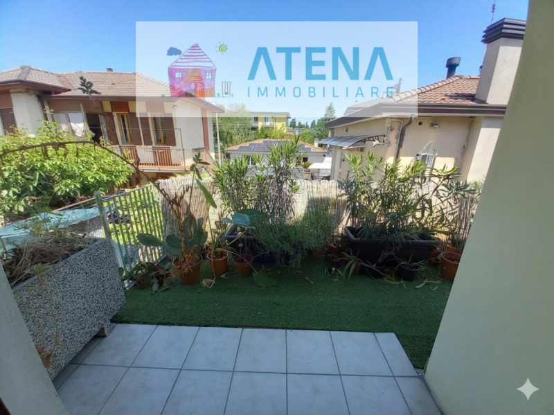 rif. 26625

PADOVA - ZONA PIOX - STANGA

Luminoso Appartamento Indipendente in Bifamiliare – Pron...