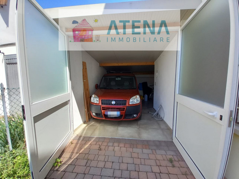 rif. 26625

PADOVA - ZONA PIOX - STANGA

Luminoso Appartamento Indipendente in Bifamiliare – Pron...