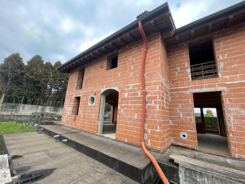 UBICAZIONE E CONTESTO
L’immobile è situato a Malo, in una zona tranquilla e residenziale, comoda ...