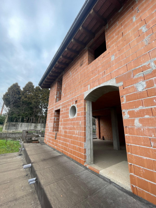 UBICAZIONE E CONTESTO
L’immobile è situato a Malo, in una zona tranquilla e residenziale, comoda ...