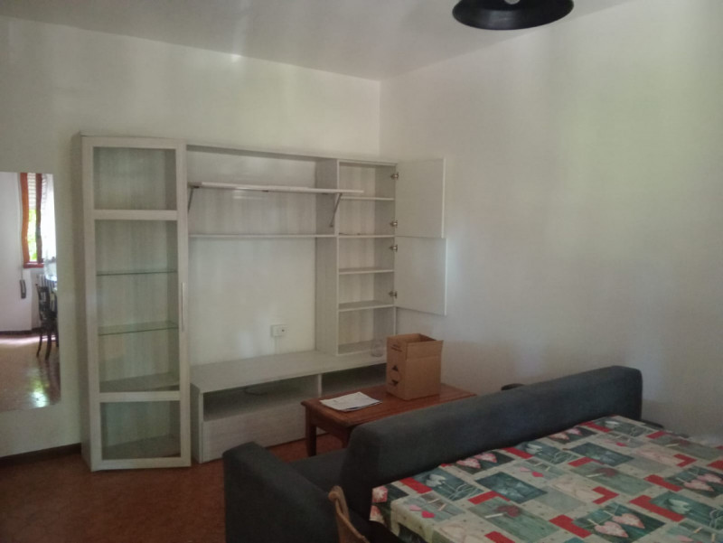 Chiesanuova - In zona interna, comoda ad ogni tipo di servizio, ampio miniappartamento al secondo...