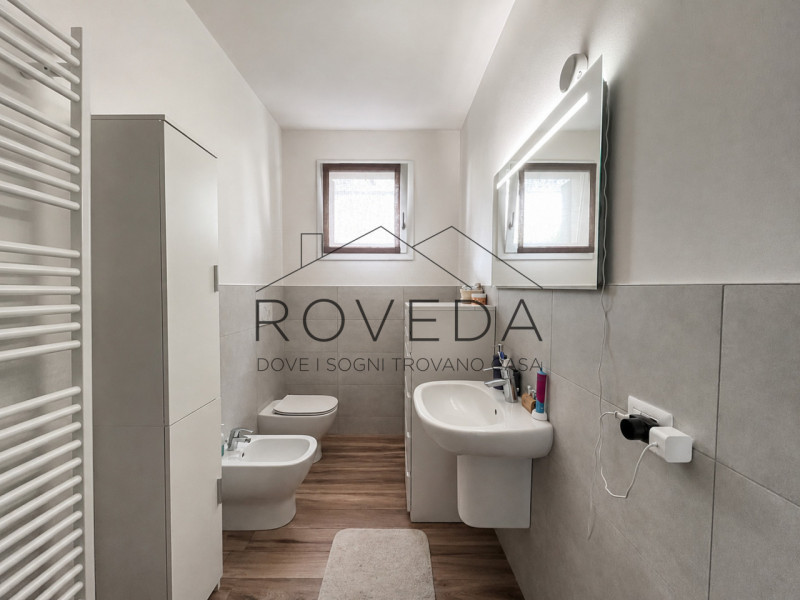 SILEA: CENTRO

RIFERIMENTO: SI5

L'agenzia Roveda Immobiliare ha il piacere di presentarvi in ven...
