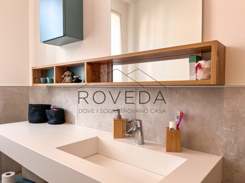 SILEA: CENTRO

RIFERIMENTO: SI5

L'agenzia Roveda Immobiliare ha il piacere di presentarvi in ven...