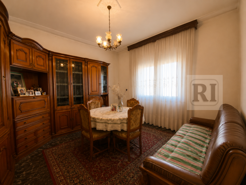 Proponiamo in vendita una casa singola immersa nel verde, situata nel comune di Grisignano di Zoc...