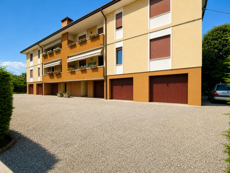 Nel cuore di Camisano Vicentino, inserito in un contesto residenziale curato, tranquillo e ben ab...