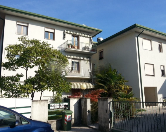 Rif. A.A.584-14

Vendita all'asta - appartamento al 1° piano con garage in data 09 luglio 2026

D...