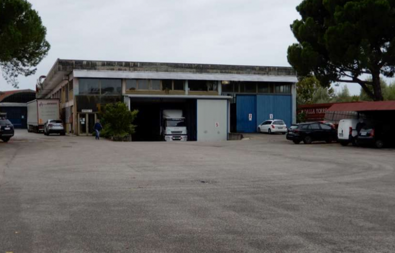 Rif. A.A.46-25

Vendita all'asta - capannone industriale con accessori in data 09 luglio 2026

De...