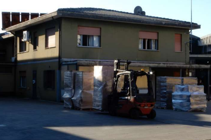 Rif. A.A.46-25

Vendita all'asta - capannone industriale con accessori in data 09 luglio 2026

De...