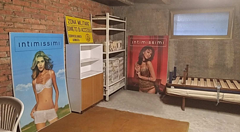 Appartamento luminoso e ben distribuito, composto da 2 camere da letto, studio, bagno, soggiorno,...