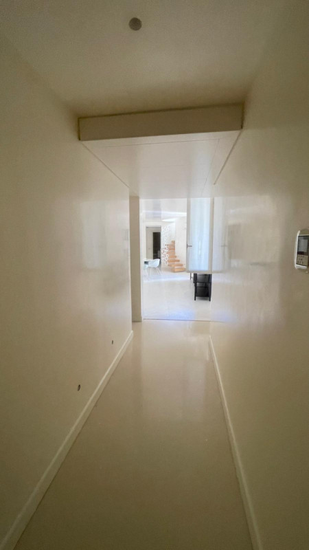 piazza della frutta in un palazzo interamente ristrutturato di recente affittasi esclusivo appart...