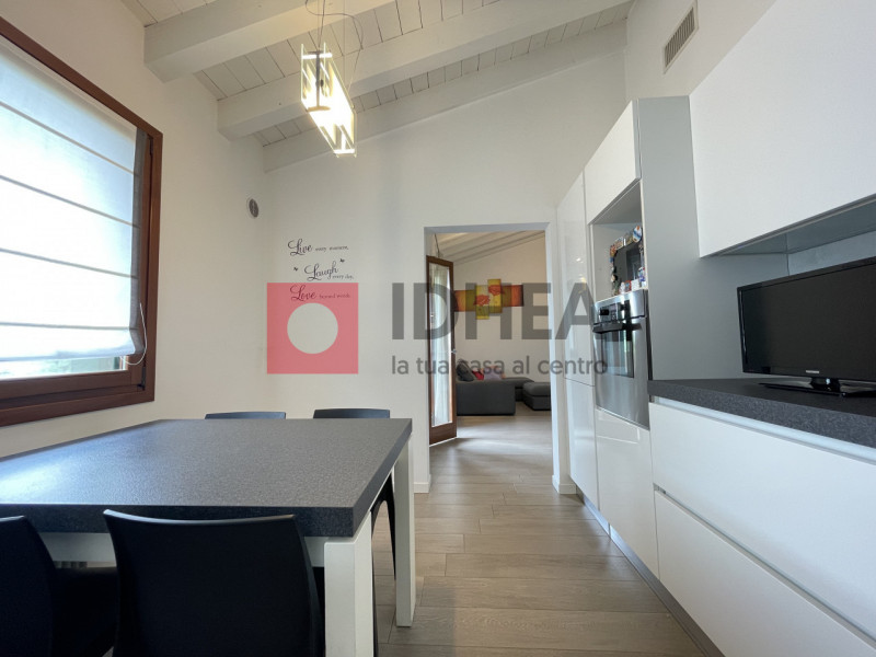RONCADE:SAN CIPRIANO

A Roncade, in tranquilla area residenziale della zona di San Cipriano, l'ag...