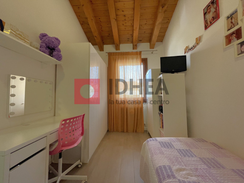 RONCADE:SAN CIPRIANO

A Roncade, in tranquilla area residenziale della zona di San Cipriano, l'ag...
