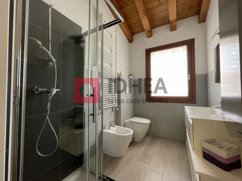RONCADE:SAN CIPRIANO

A Roncade, in tranquilla area residenziale della zona di San Cipriano, l'ag...