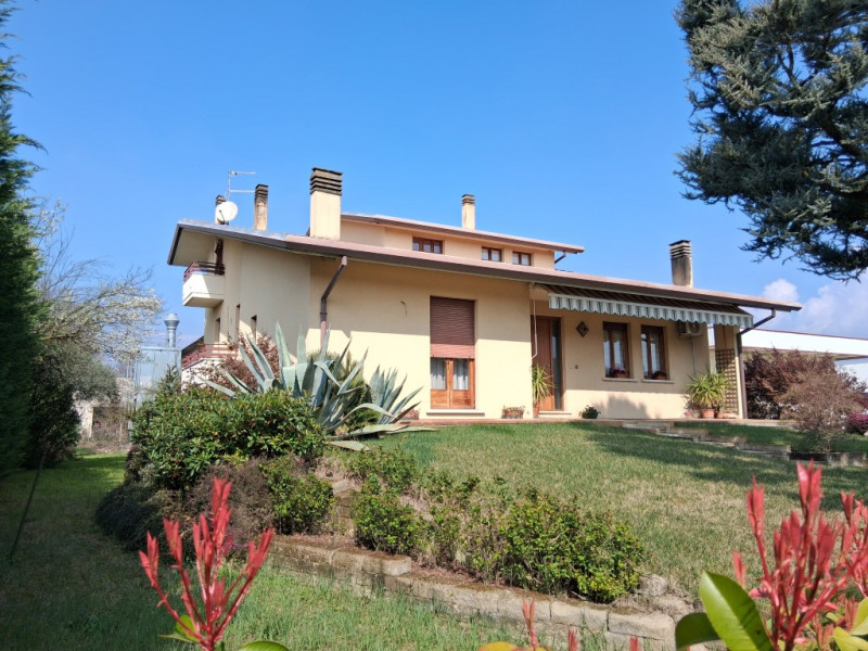 Acquistare una casa singola ad Orgiano significa scegliere tranquillità, spazio e qualità della v...