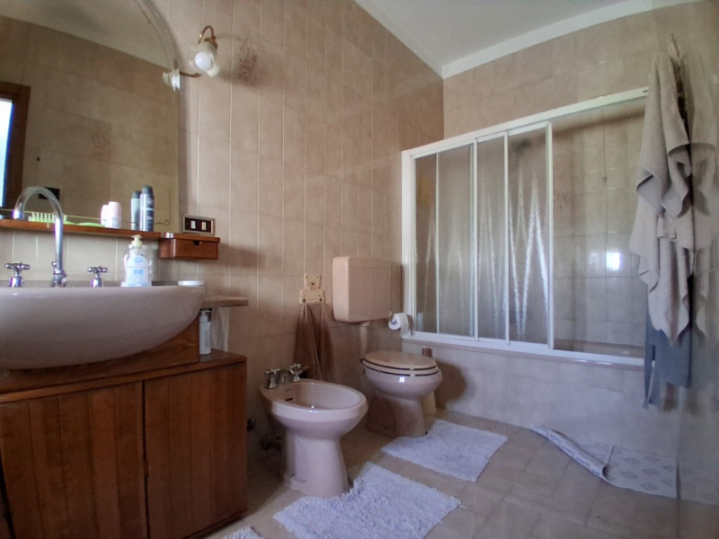 Acquistare una casa singola ad Orgiano significa scegliere tranquillità, spazio e qualità della v...