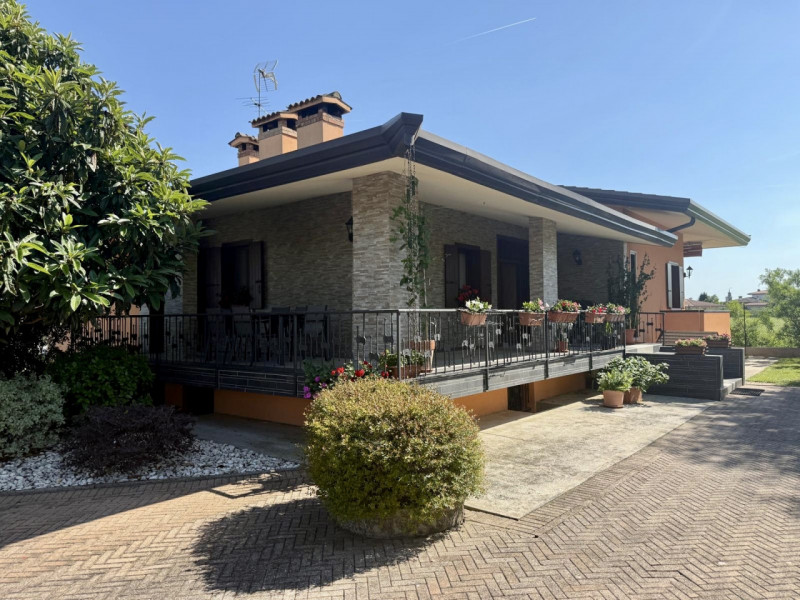 (Per INFO Roberto 3453195338) Musano di Trevignano, proponiamo in vendita Villa singola con ampio...