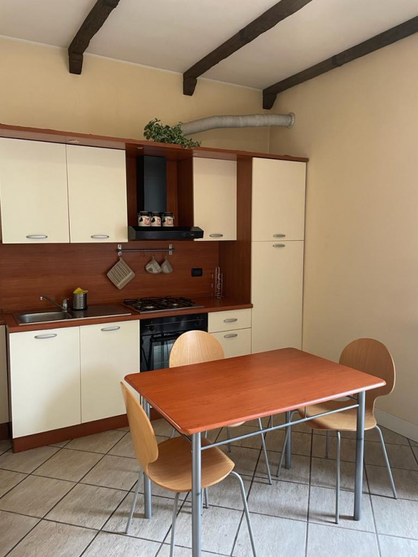 (Per info Monica 3482688677) Nel cuore del quartiere Arcella a Padova, proponiamo in affitto un l...