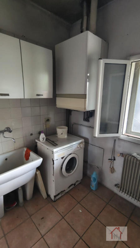 Casale singolo da ristrutturare in vendita nel Comune di Giavera del Montello, nella suggestiva z...